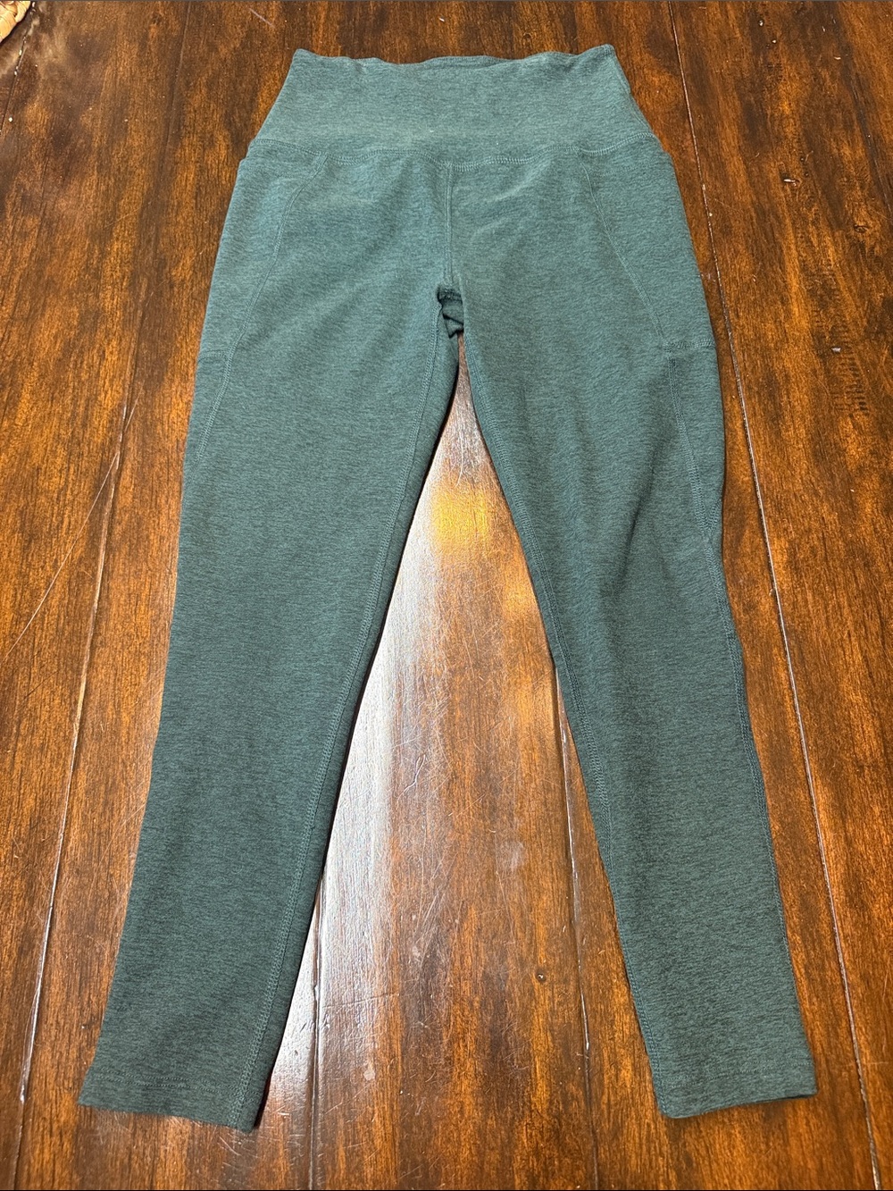 Beyond Yoga Forest Green High-Waist Leggings - Forest Green MD Capri w/ Pockets